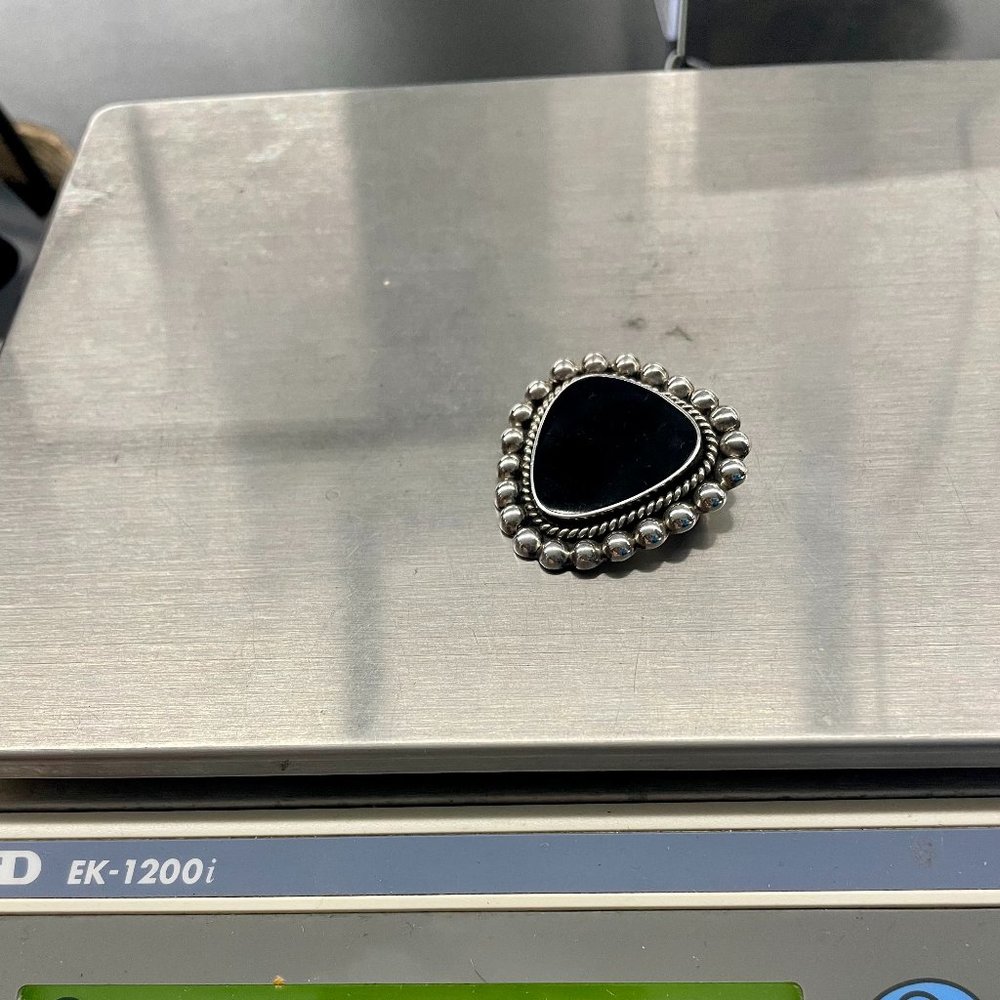 STERLING SILVER ONXY PIN